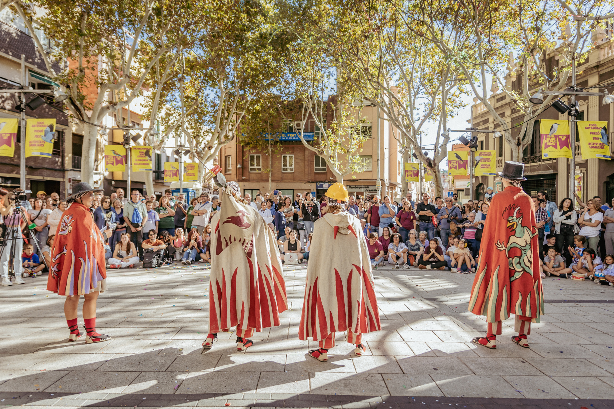 Tambors tradicionals de membrana de pell utilitzats pels Ball de Diables